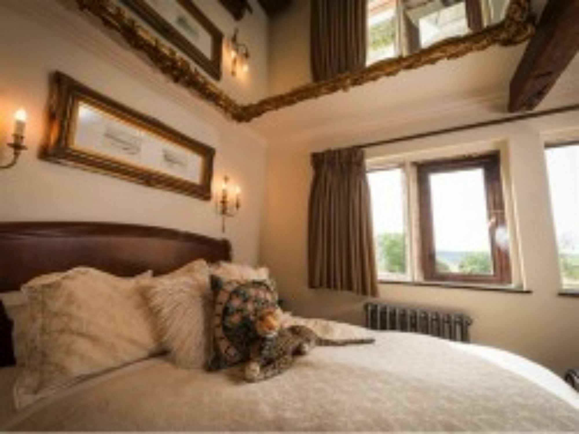 The Saddleworth Hotel Diggle Eksteriør billede